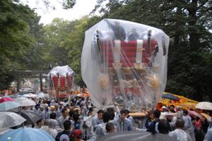 秋空に響く「チョーサジャ」～枚岡神社・秋卿祭