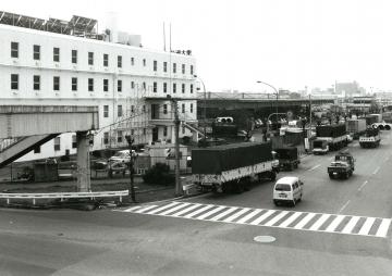 トラックターミナル（本庄中1、陸橋より）の写真