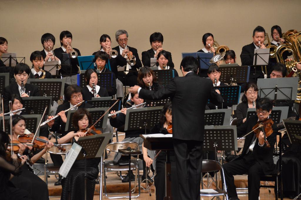 関フィル日新吹奏楽部合同演奏の写真2