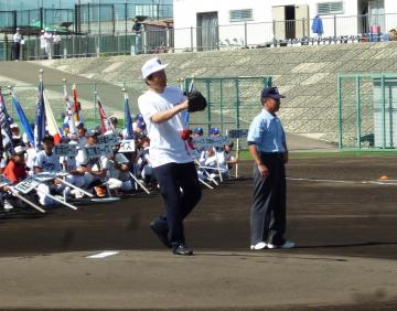 第23回日本少年野球東大阪市長旗争奪野球大会(中学生)開会式の写真