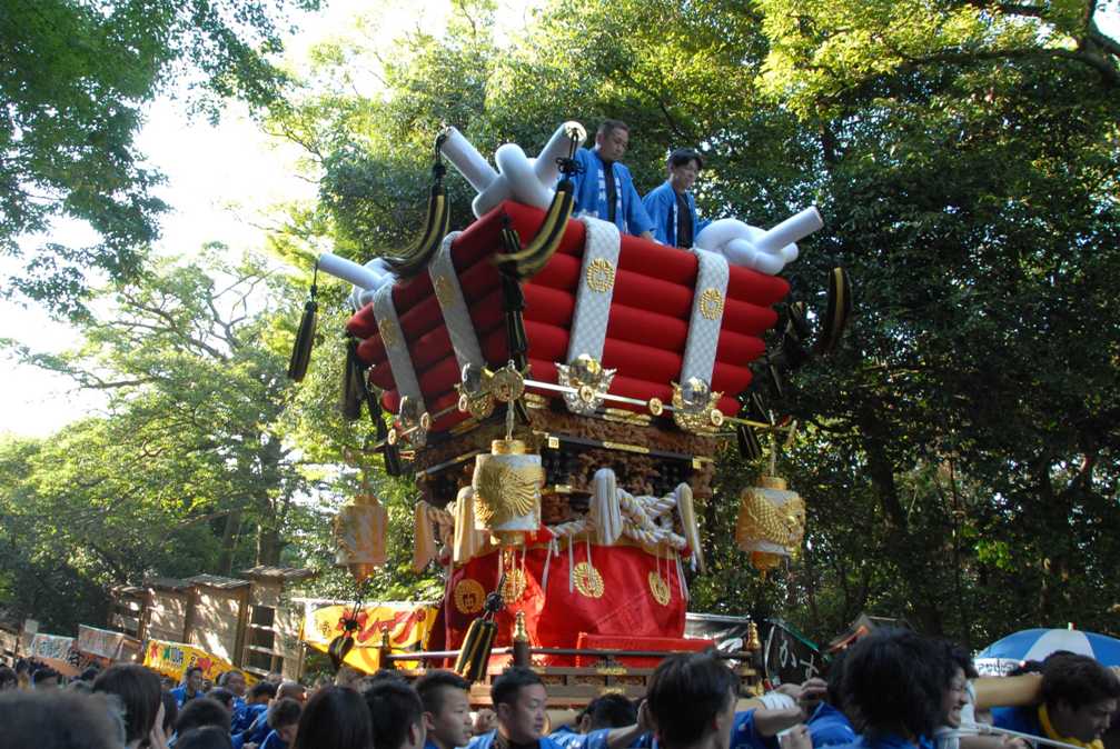 枚岡神社秋郷祭の様子