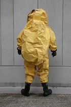 陽圧式化学防護服背面