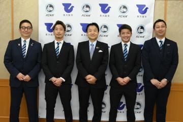 表敬訪問(FC大阪：シーズン終了報告)の写真
