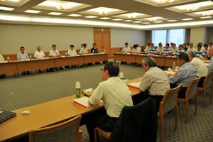 東日本大震災後、初めての防災会議を開催 