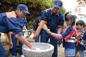 火遊びはしません~保育園児が防火を誓う餅つき大会