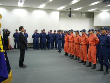 東北太平洋沖地震緊急消防援助隊第1次派遣隊帰任式の写真