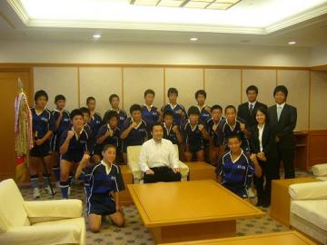 英田中学ラグビー部　大阪中学総体優勝報告の写真