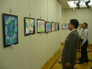 国際平和ポスター展示会の写真