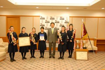 樟蔭中学校・高校バトントワリング部～全国大会で金賞受賞の写真