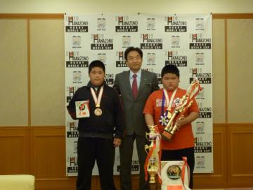 全日本小学生相撲優勝大会　優勝報告の写真
