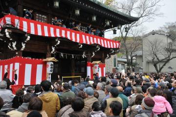 石切劔箭神社の節分の写真