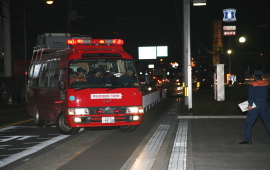 第1次隊員を乗せた車両が消防局に戻ってきたときの写真