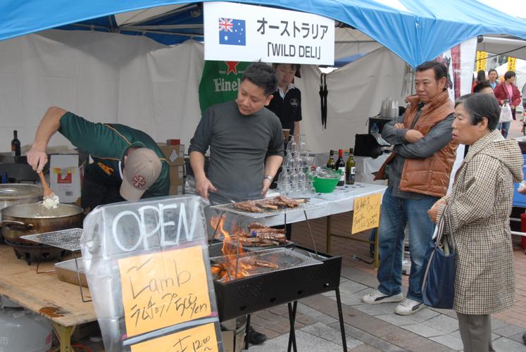 ラグビー強豪国のオーストラリア料理のブースの写真