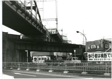 近鉄俊徳道駅の写真