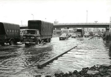 大雨後の意岐部の写真2