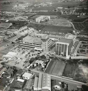 （空撮）旧東大阪市役所の写真