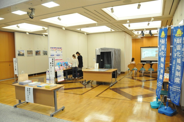 防災パネル展の会場の写真