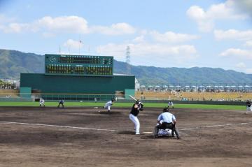 市内初のプロ野球ウエスタンリーグ公式戦の写真