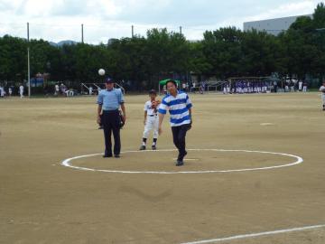 東大阪市子ども会ソフトボール大会開会式の写真