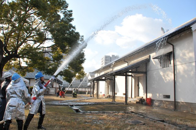 鴻池新田会所での消防訓練の写真
