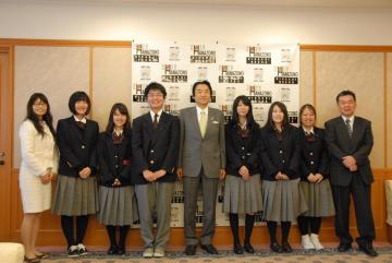 日新高校短期語学留学生表敬訪問の写真