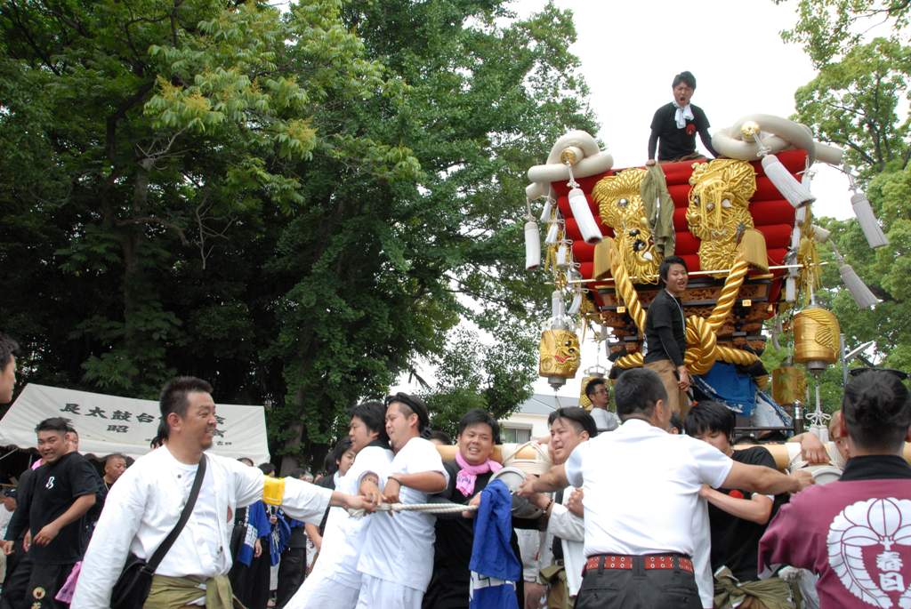 地車とふとん太鼓の宮入りの写真3