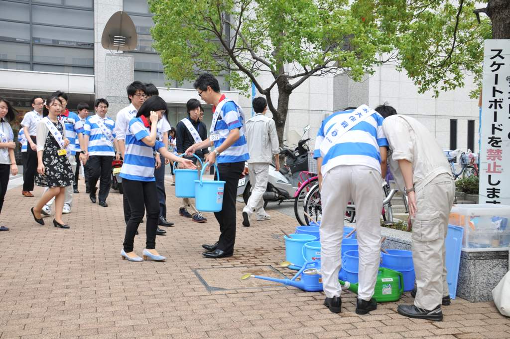 打ち水の写真1