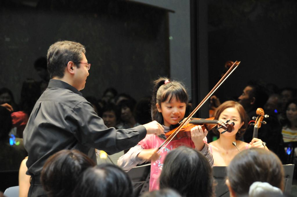 バイオリンの演奏体験の写真