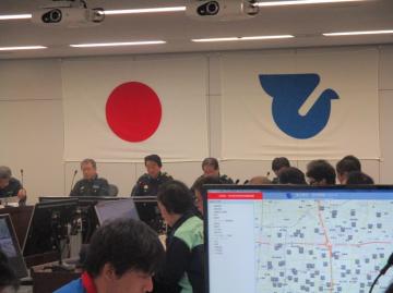 平成28年度東大阪市職員防災訓練災害対策本部会議の写真