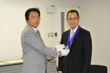 山中伸弥氏に名誉市民の称号授与の写真