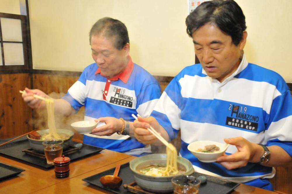 市長試食の写真