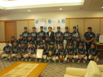東大阪リトルシニア野球協会表敬訪問の写真
