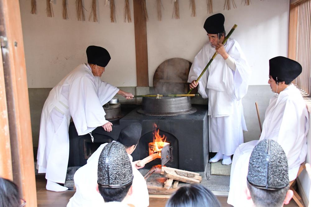 神事の様子