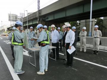 中央環状線瓜生堂交差点視察の写真