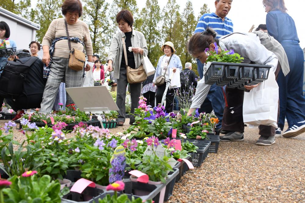 花の販売の様子