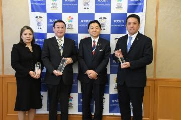 令和元年度東大阪市CSR経営表彰授与式の写真