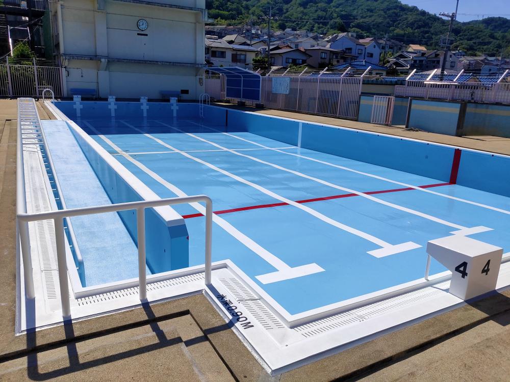 上四条小学校改修後