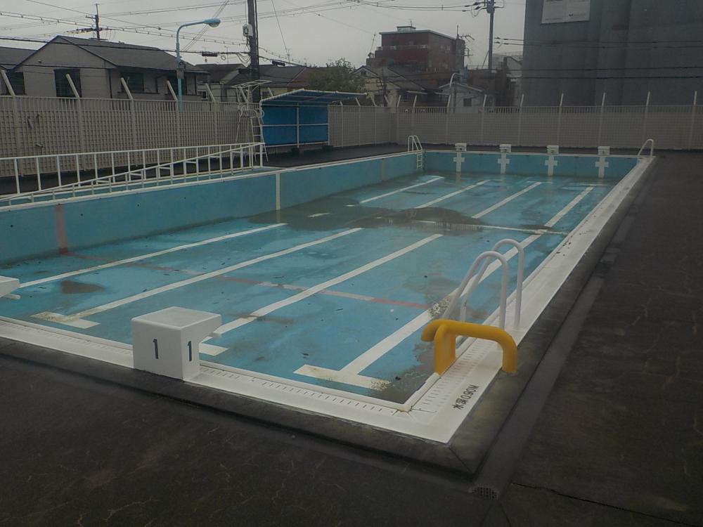 長瀬西小学校プール改修前1