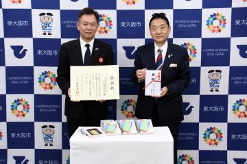 おやさいクレヨン寄贈に伴う感謝状贈呈(富国生命保険相互会社様)