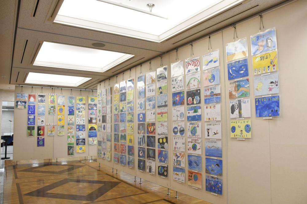 令和6年度ECOポスターコンクール作品展のようす2