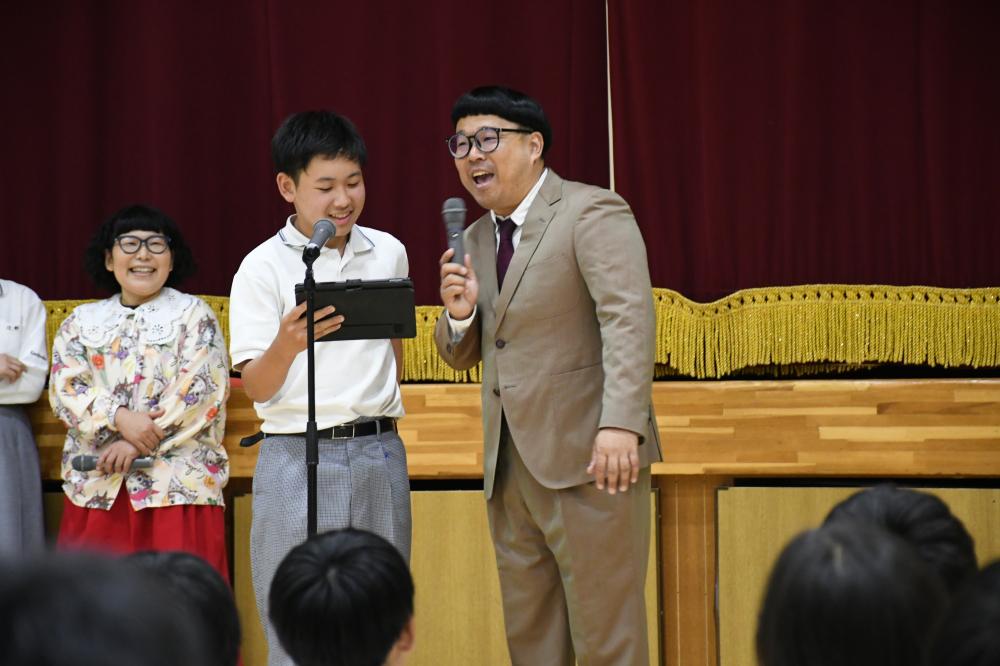 芸人と漫才発表