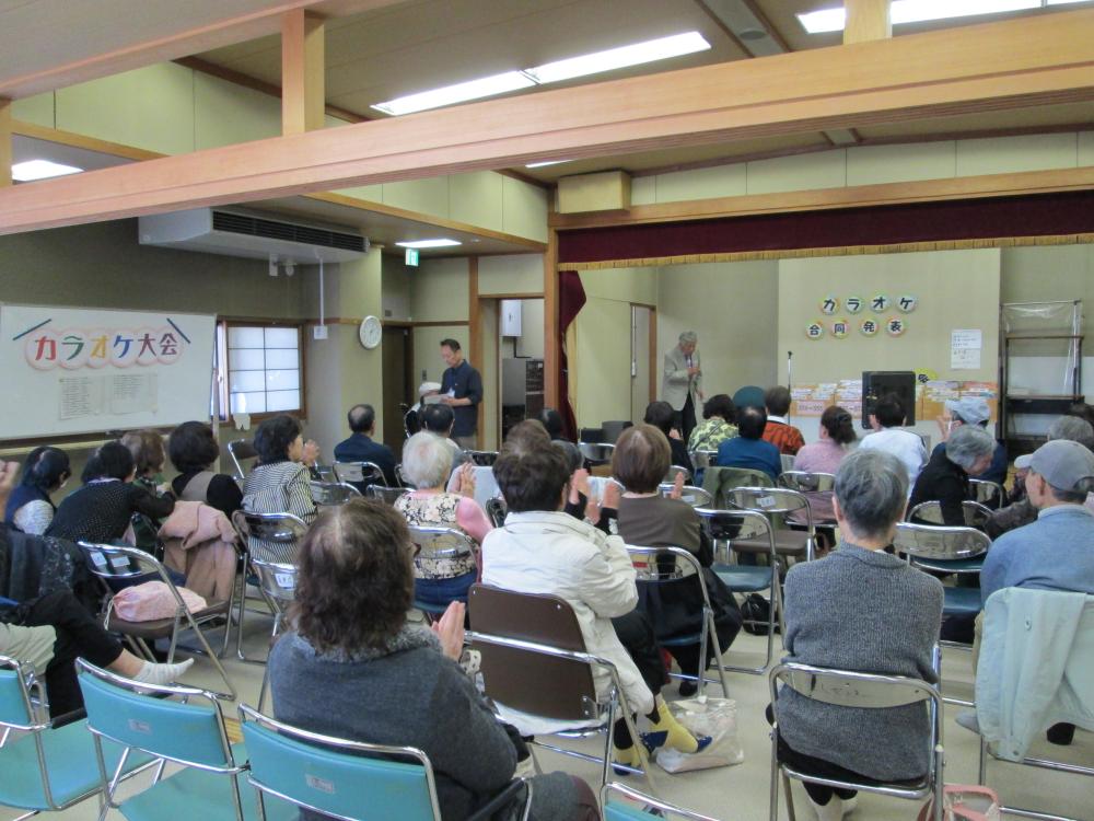 カラオケ大会の写真1