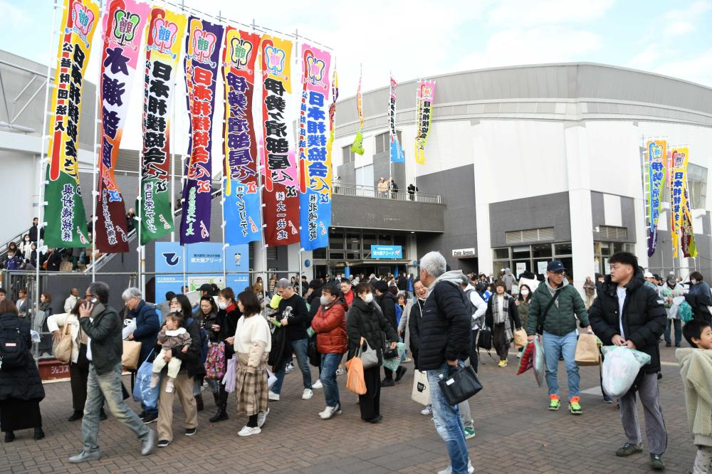 多くの観客が集まりました