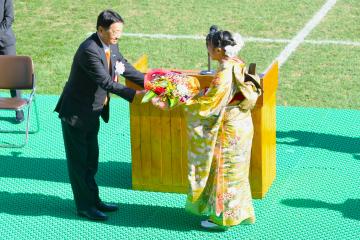 東大阪市二十歳の記念式典の写真