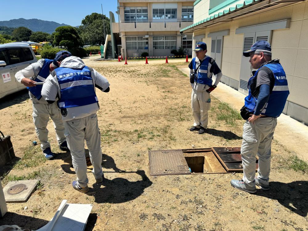 小学校での作業