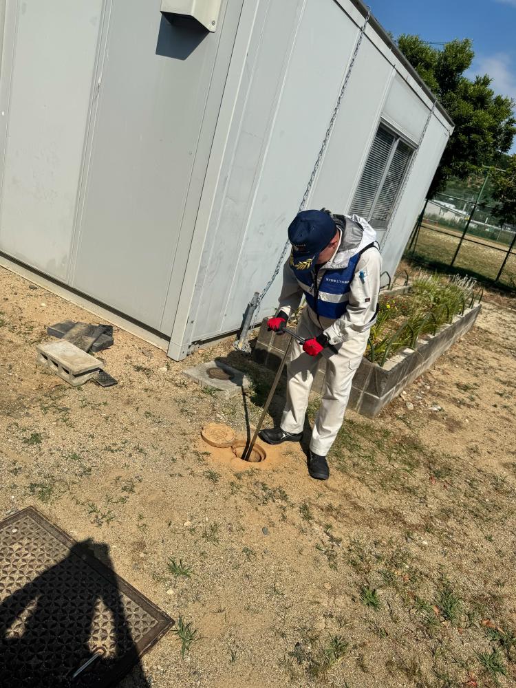 小学校での作業