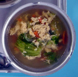 レタスのスープの写真
