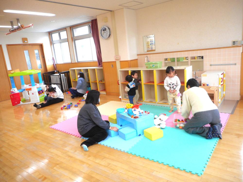 自由来館の様子