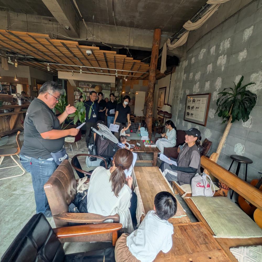 珈琲とコインランドリーのお店 ハレの様子